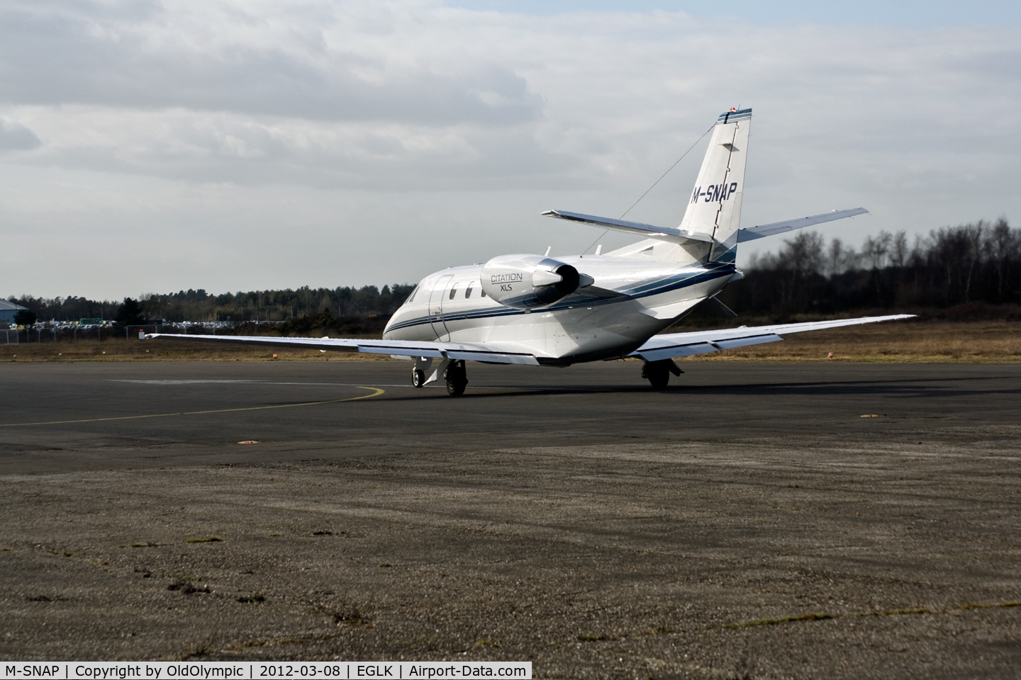 M-SNAP, 2008 Cessna 560XL Citation XLS C/N 560-5770, Departing RW25 after 10 minute turnround