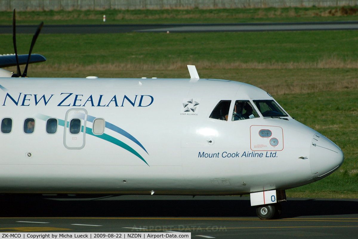 ZK-MCO, 1999 ATR 72-212A C/N 628, At Dunedin