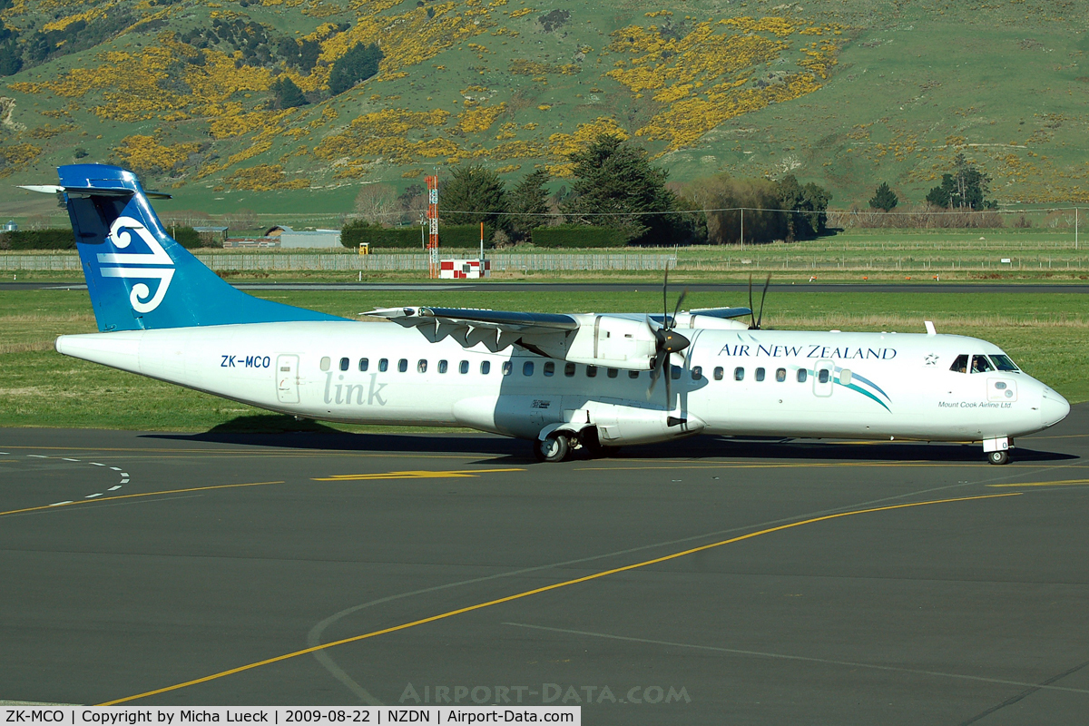 ZK-MCO, 1999 ATR 72-212A C/N 628, At Dunedin