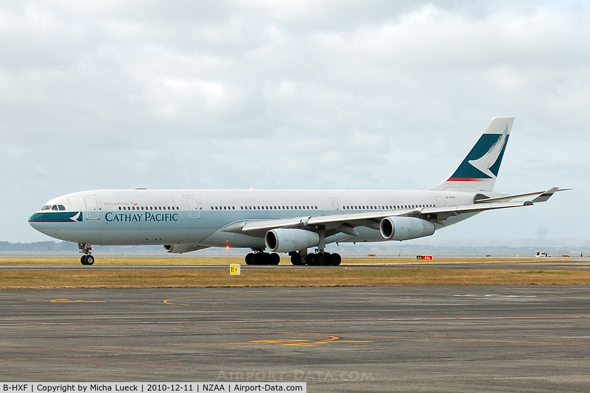 B-HXF, Airbus A340-313 C/N 160, At Auckland