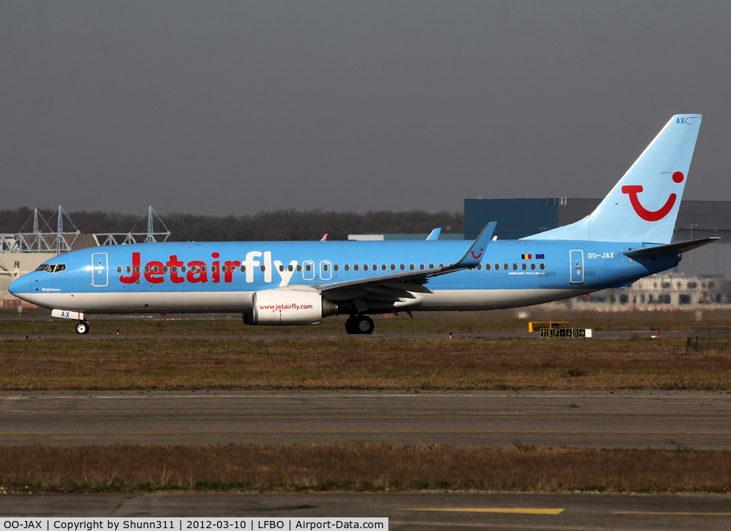 OO-JAX, 2010 Boeing 737-8K5 C/N 37238, Lining up rwy 32R from N2 for departure... Jet4You flight...