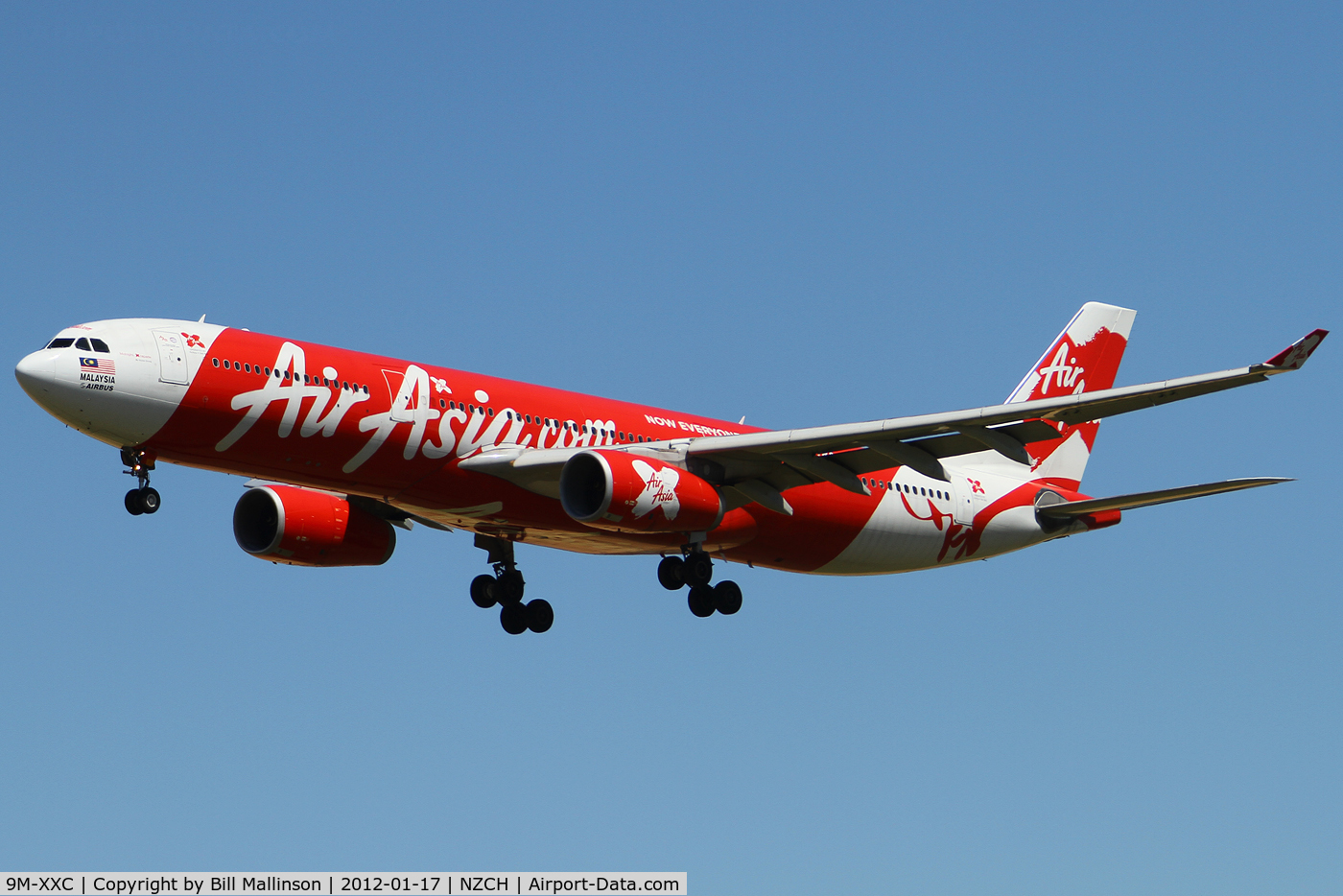 9M-XXC, 2009 Airbus A330-343X C/N 1048, finals to 02