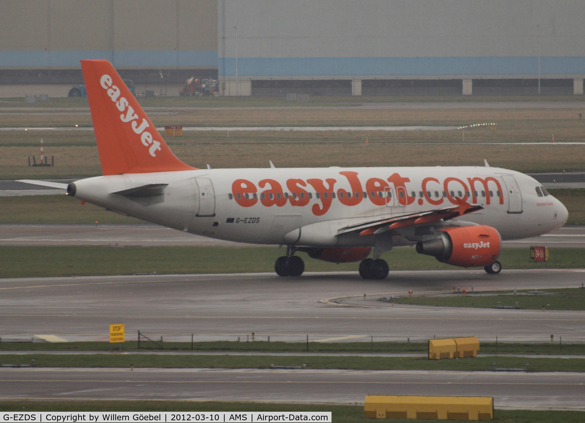 G-EZDS, 2008 Airbus A319-111 C/N 3702, Taxi to runway 24 of Schiphol Airport