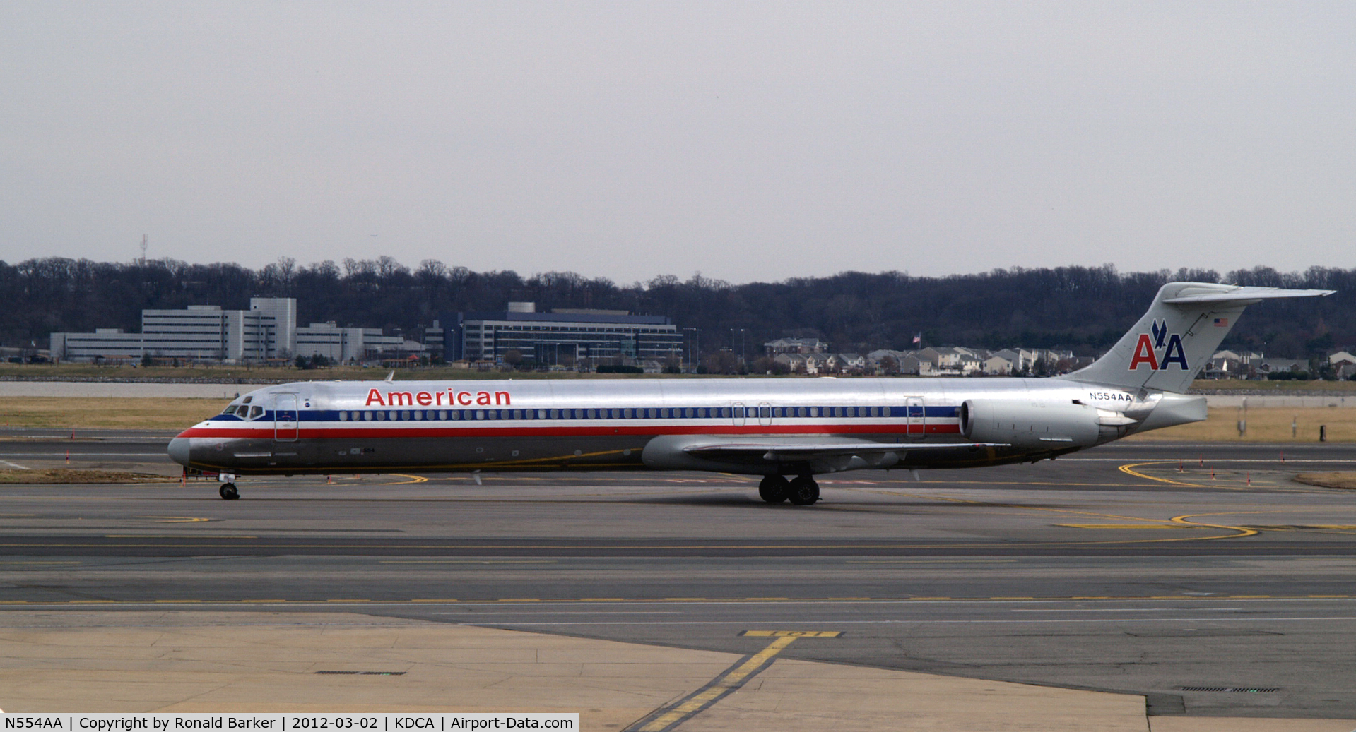 N554AA, 1991 McDonnell Douglas MD-82 (DC-9-82) C/N 53084, DCA, VA