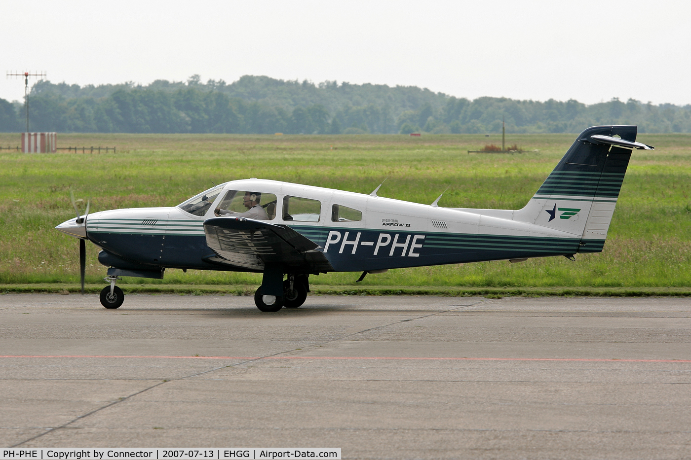 PH-PHE, Piper PA-28RT-201T Turbo Arrow IV Arrow IV C/N 28R-8331022, No description.