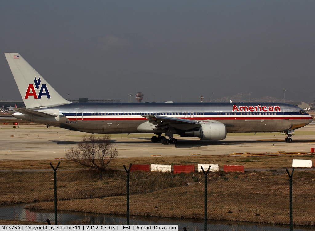 N7375A, 1992 Boeing 767-323 C/N 25202, Lining up rwy 25R for departure...