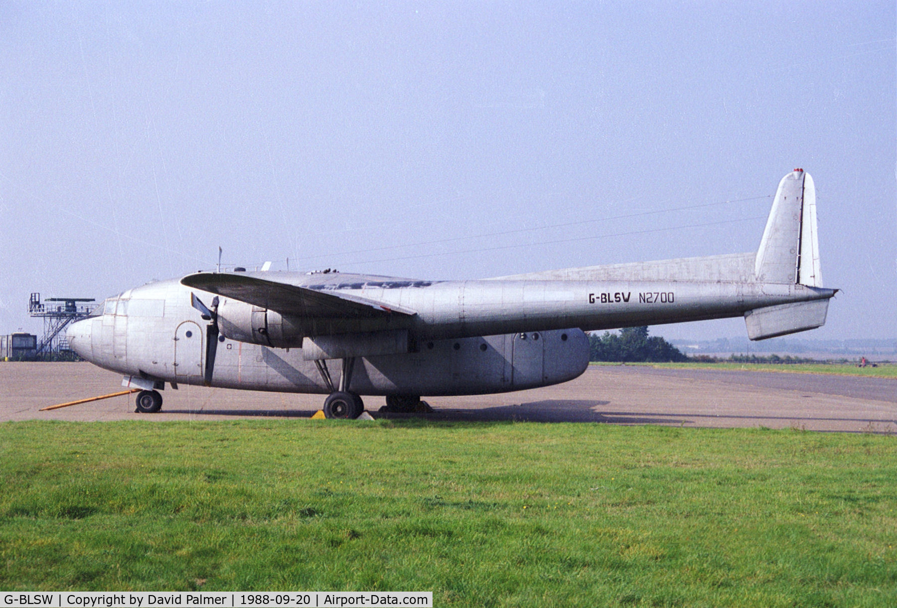 G-BLSW, 1951 Fairchild C-119G Flying Boxcar C/N 10689, G-BLSW N2700