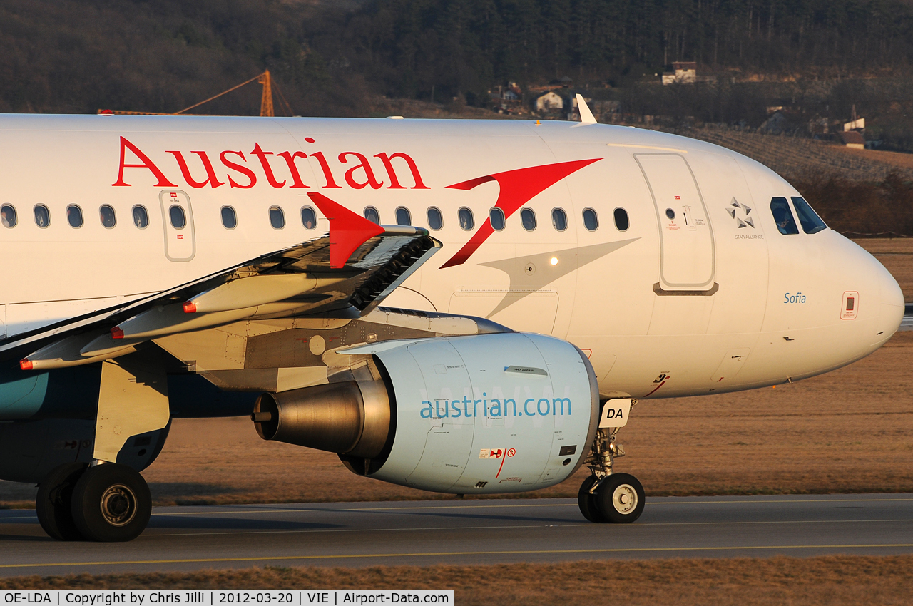 OE-LDA, 2004 Airbus A319-112 C/N 2131, Austrian Airlines