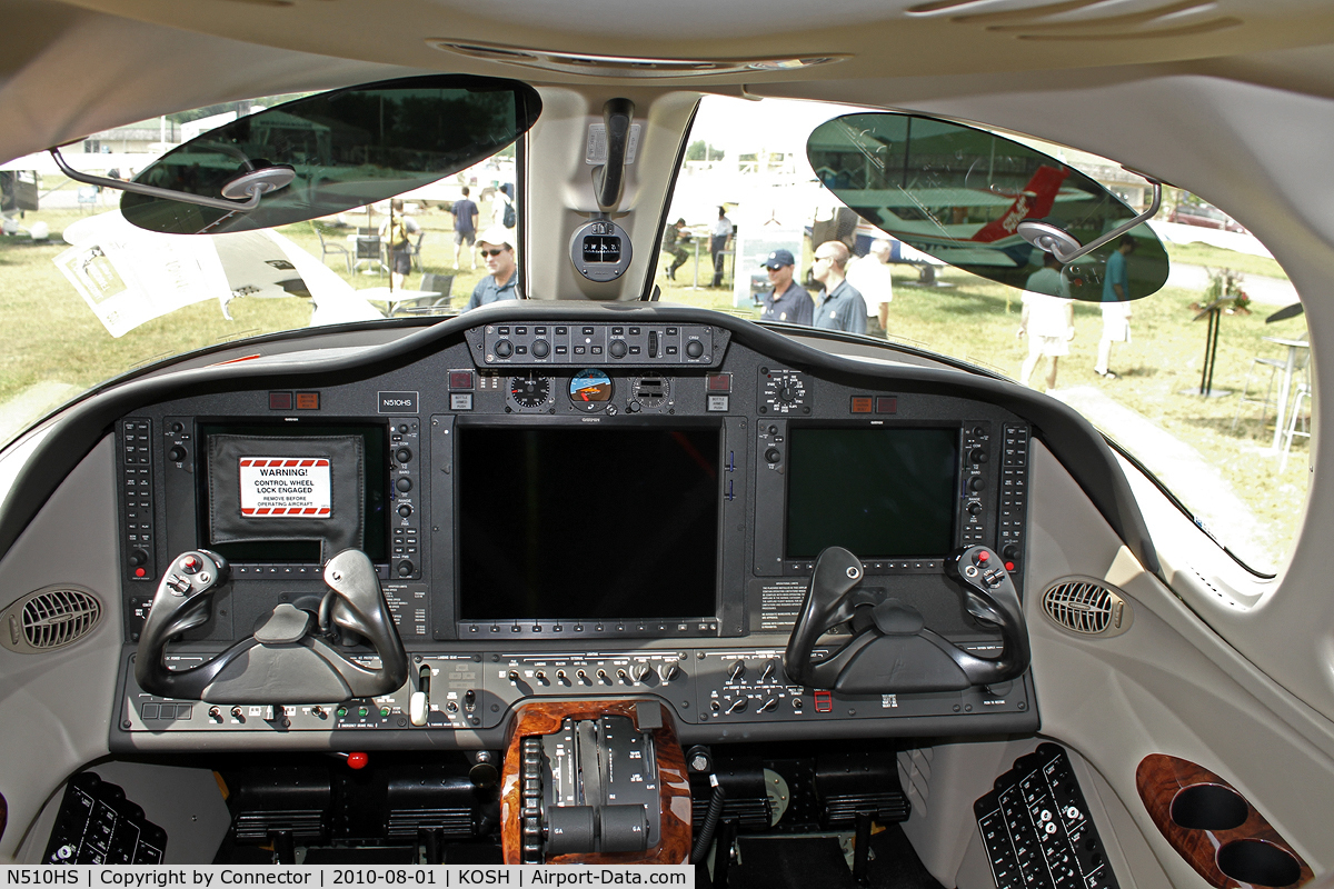 N510HS, Cessna 510 Citation Mustang C/N 510-0320, EAA Airventure 2010.