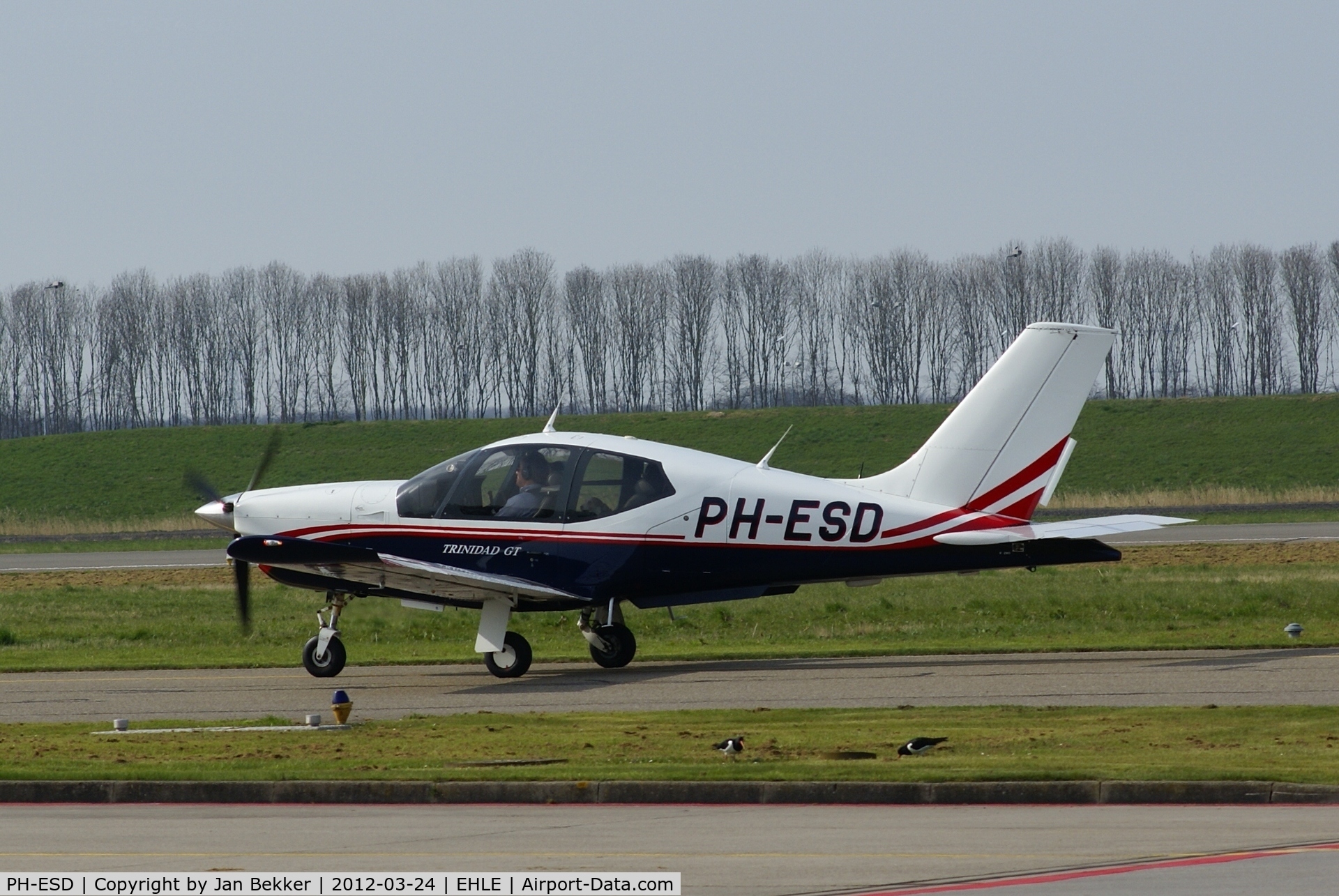PH-ESD, 2000 Socata TB-20 GT C/N 2205, Airport Lelystad