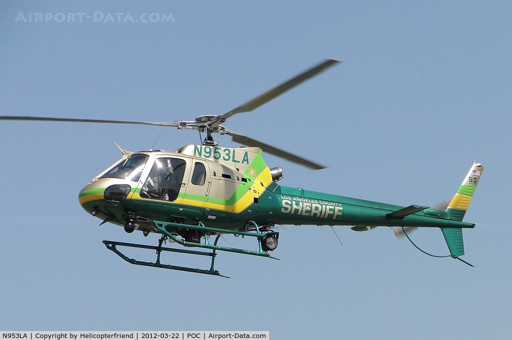 N953LA, Eurocopter AS-350B-2 Ecureuil Ecureuil C/N 4990, On final for LA Co Air Ops helipad #5