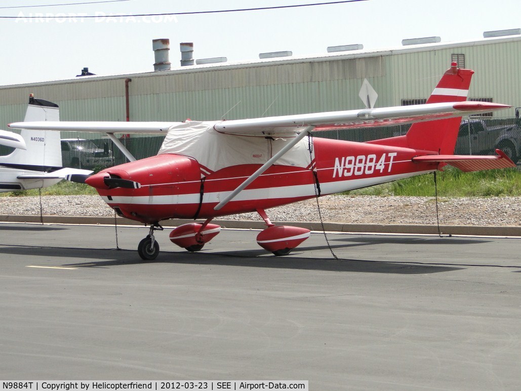 N9884T, 1960 Cessna 172A C/N 47684, Tied down and parked