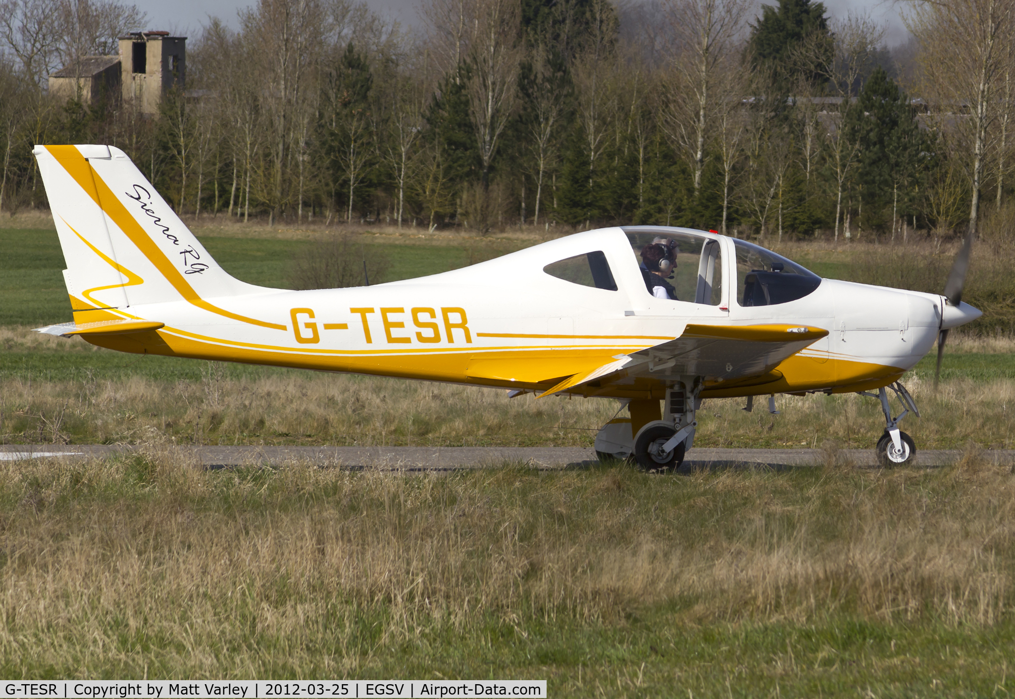 G-TESR, 2008 Tecnam P-2002RG Sierra C/N PFA 333A-14758, Arrivng for the fly in.