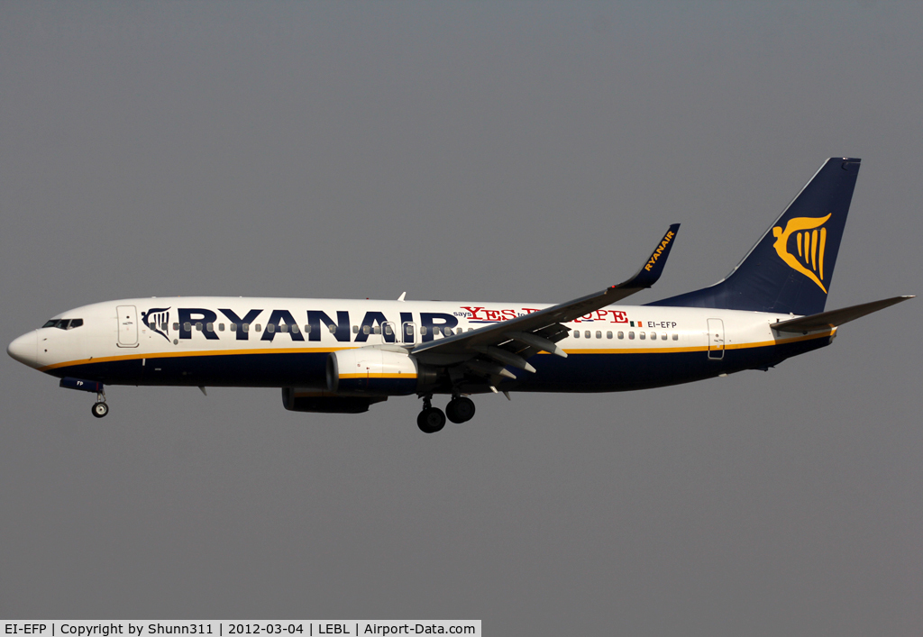 EI-EFP, 2009 Boeing 737-8AS C/N 37540, Landing rwy 25R with only 'Say Yes to Europe' titles on the left side