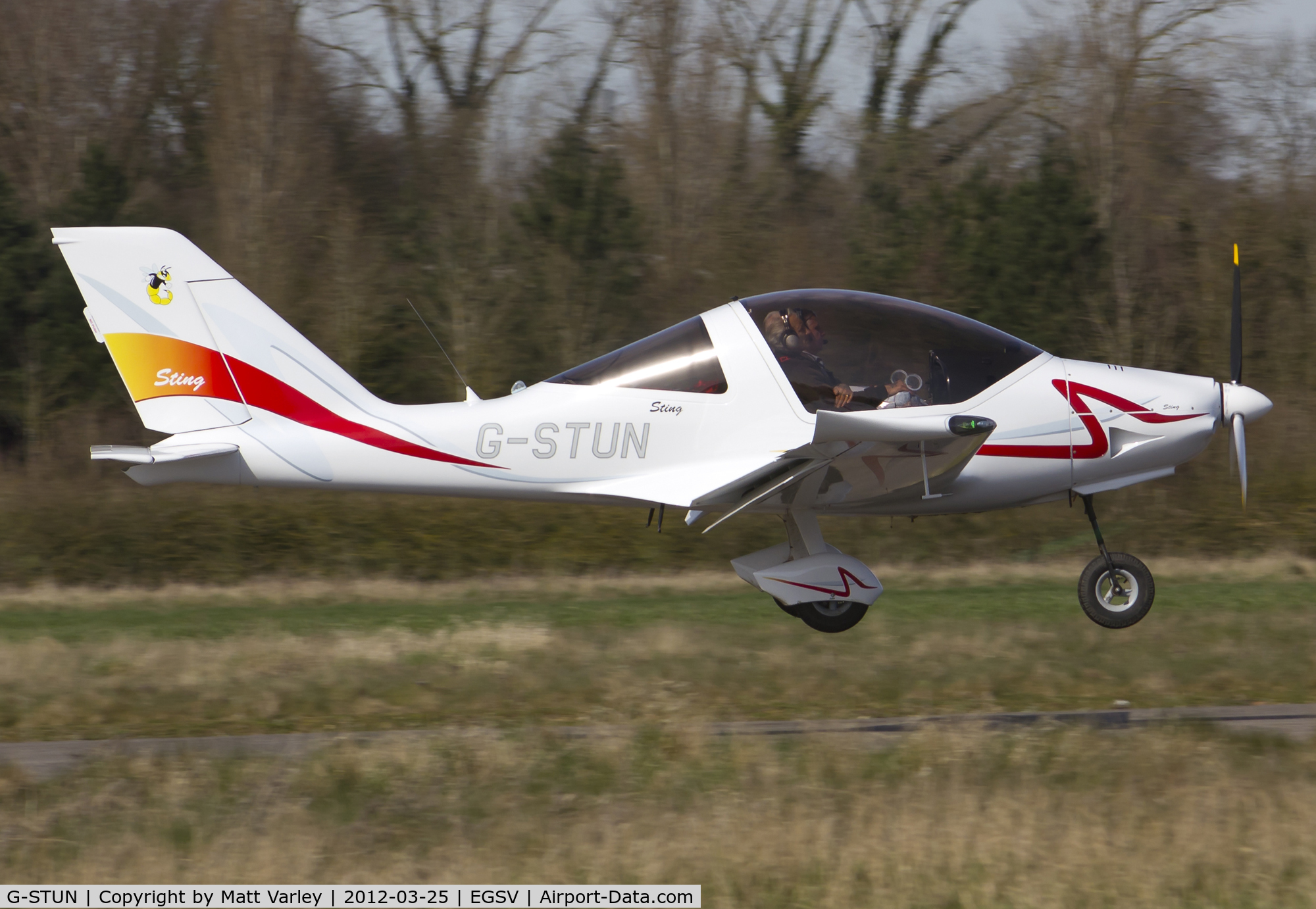 G-STUN, 2011 TL Ultralight TL-2000 Sting Carbon C/N LAA 347-14897, Arriving for the fly in.