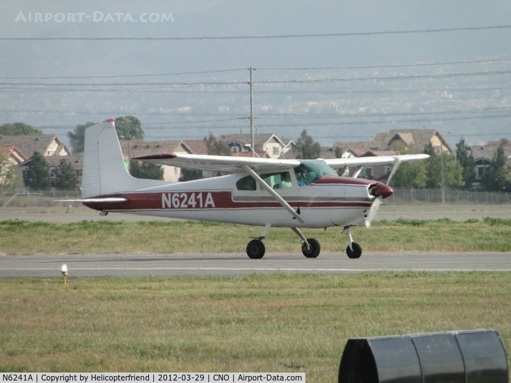 N6241A, 1956 Cessna 182 Skylane C/N 33041, Taxiing back after landing