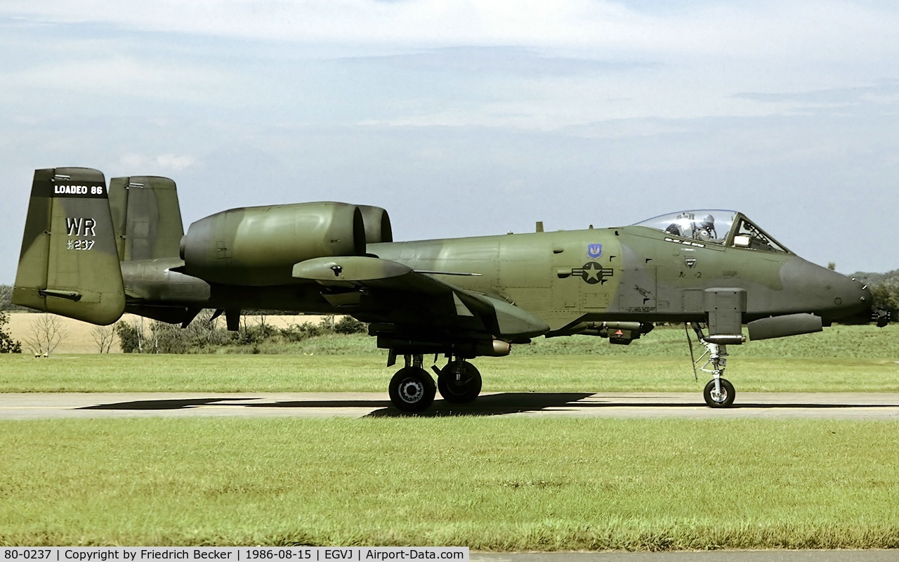 80-0237, 1980 Fairchild Republic A-10A Thunderbolt II C/N A10-0587, taxying to the active at RAF Bentwaters