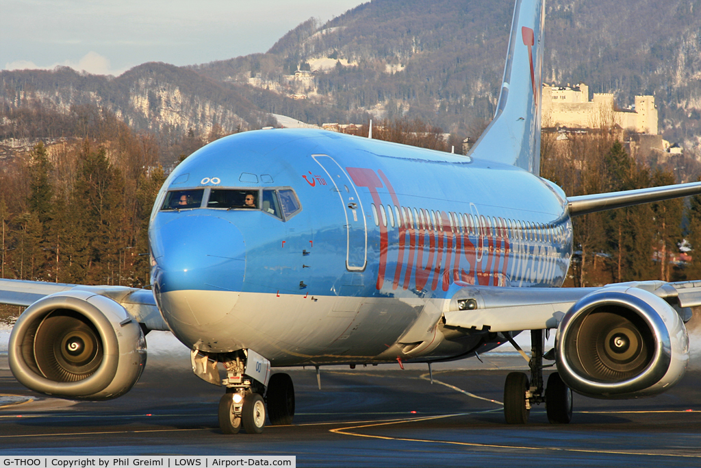 G-THOO, 1998 Boeing 737-33V C/N 29335, Taken at SZG. Fortunately I got the beautiful B733 in nice evening colours :)