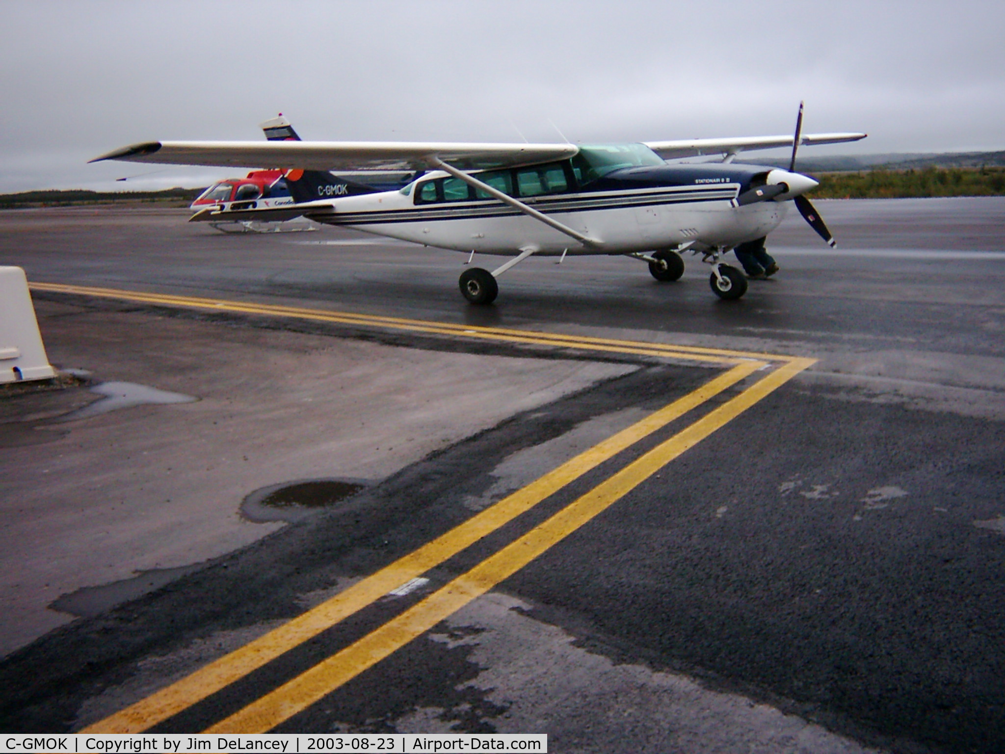 C-GMOK, Cessna 207A C/N 207-00673, Great shape - we flew from Inuvik to Tuktoyaktuk in this Beech 200 in August of 2003.