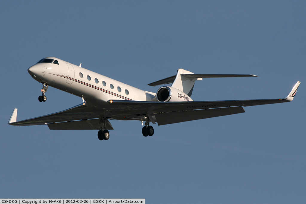 CS-DKG, 2007 Gulfstream Aerospace GV-SP (G550) C/N 5127, Arriving