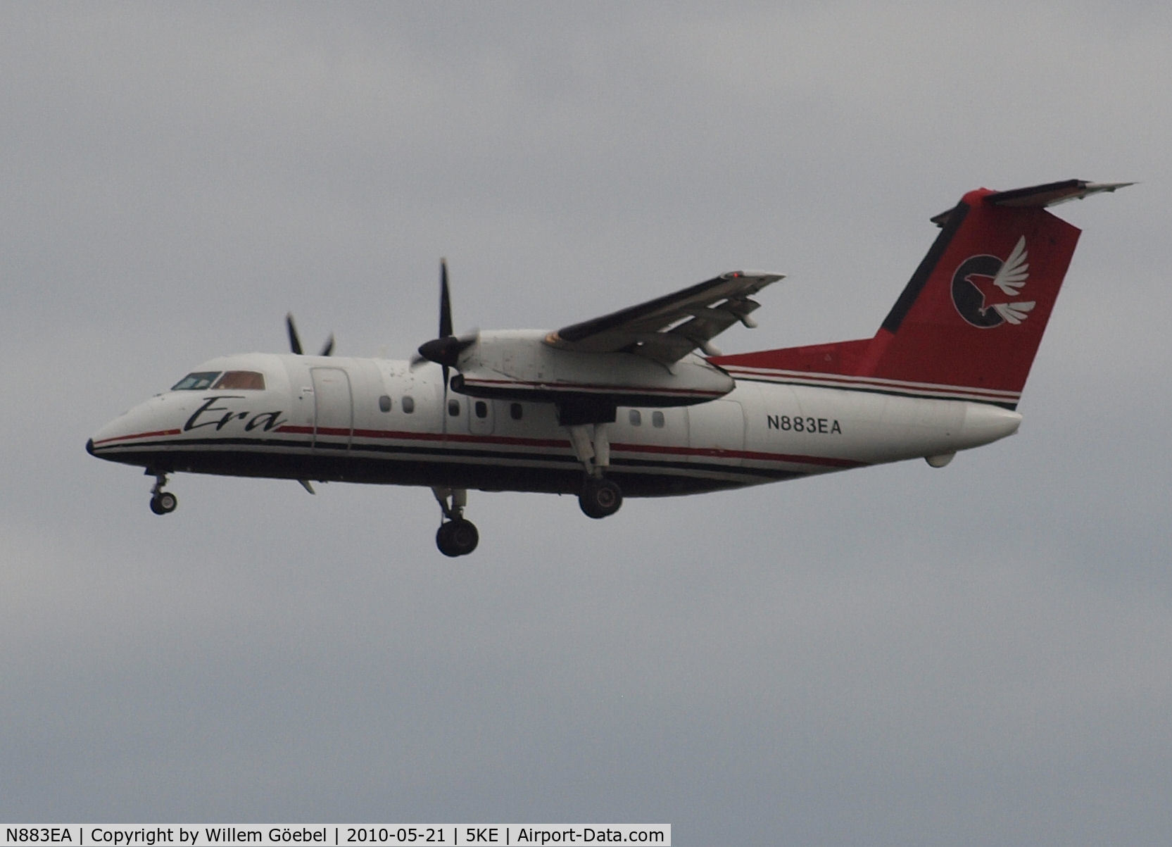 N883EA, 1991 De Havilland Canada DHC-8-106 Dash 8 C/N 260, Fly over in Ketchikan Harbor