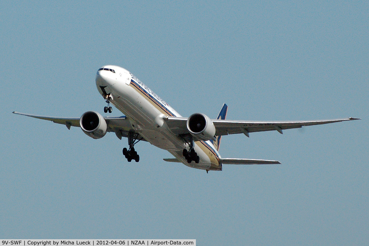 9V-SWF, 2006 Boeing 777-312/ER C/N 34571, At Auckland