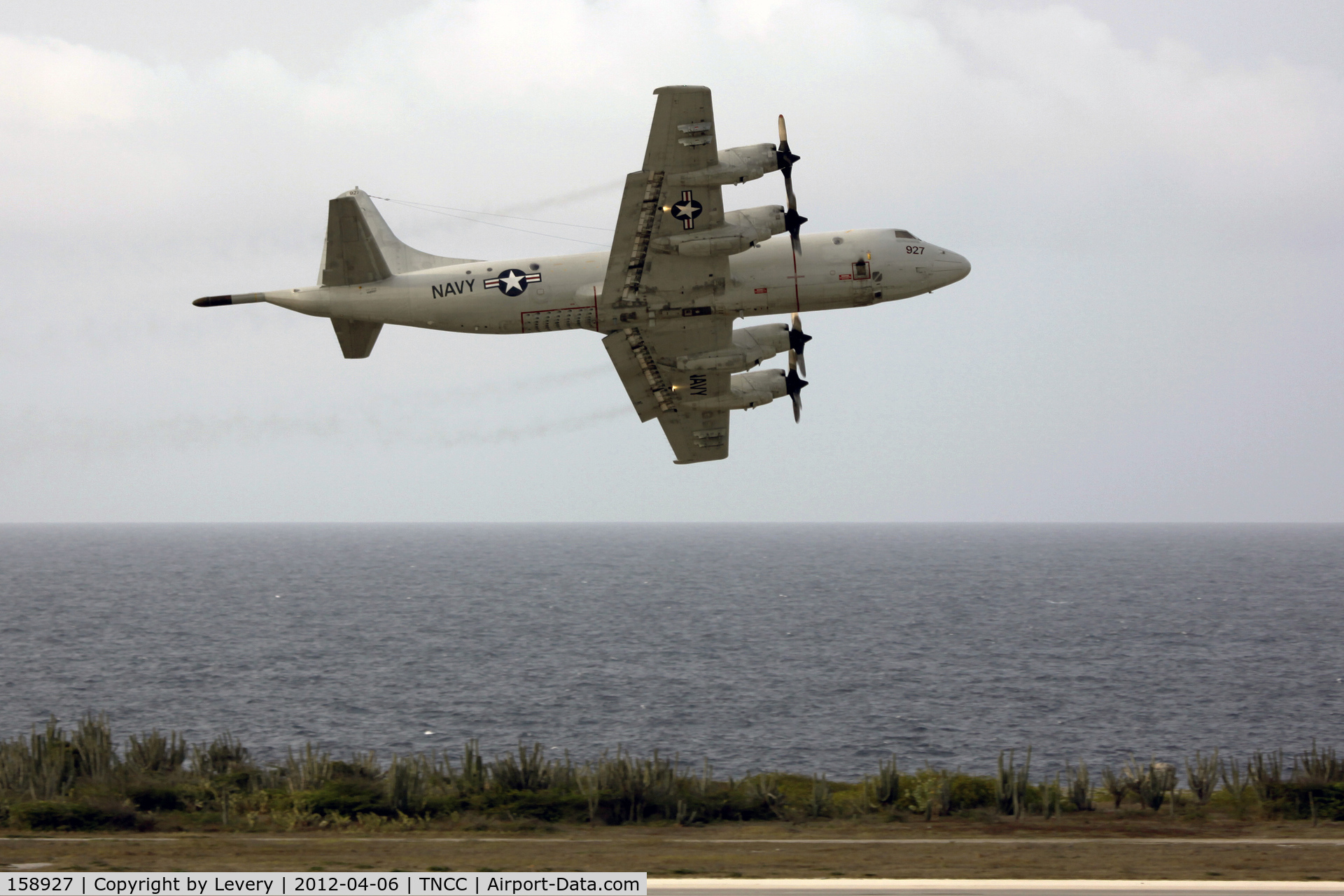 158927, Lockheed P-3C-145-LO Orion C/N 285A-5599, Nice departure!!!!!!!