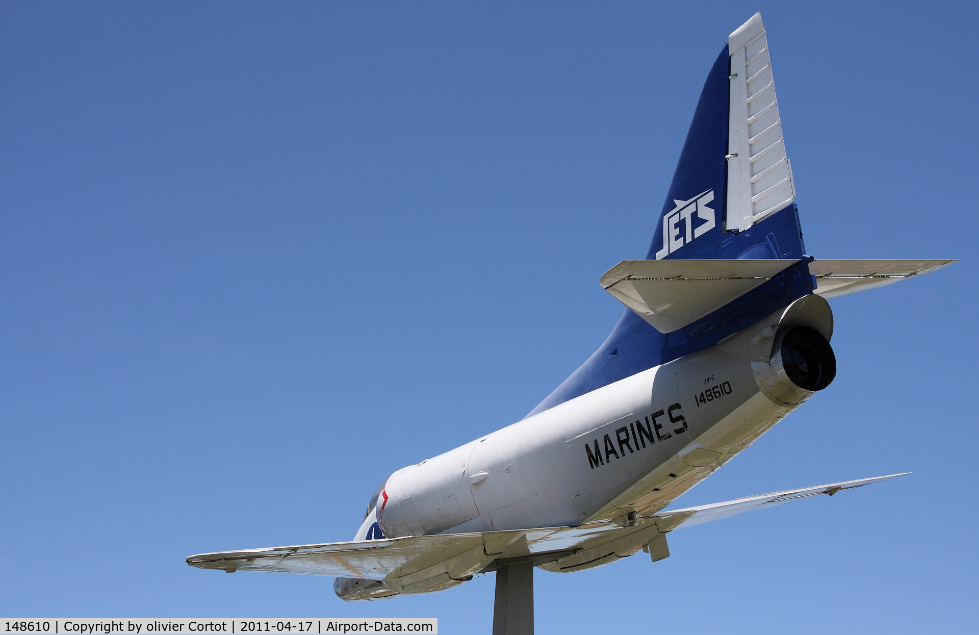 148610, Douglas A-4C Skyhawk C/N 12803, on a pylon in Alameda, CA