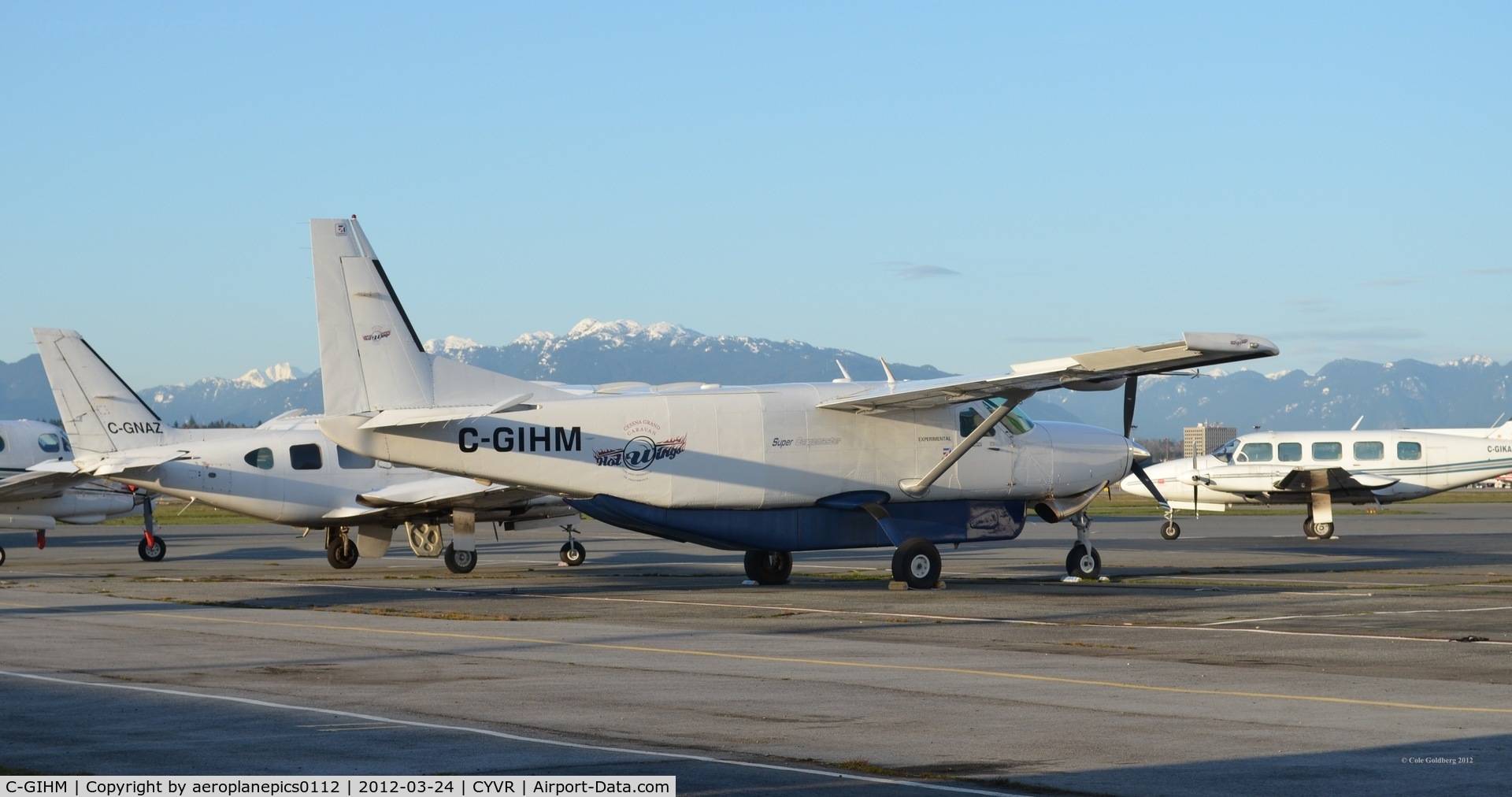 C-GIHM, 1988 Cessna 208B Super Cargomaster C/N 208B0118, C-GIHM at CYVR.
