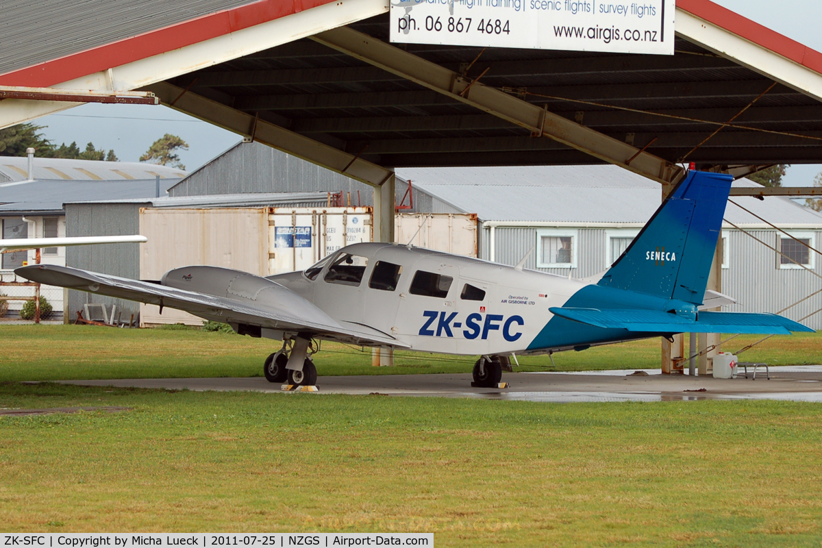 ZK-SFC, Piper PA-34-200T C/N 34-7770054, At Gisborne