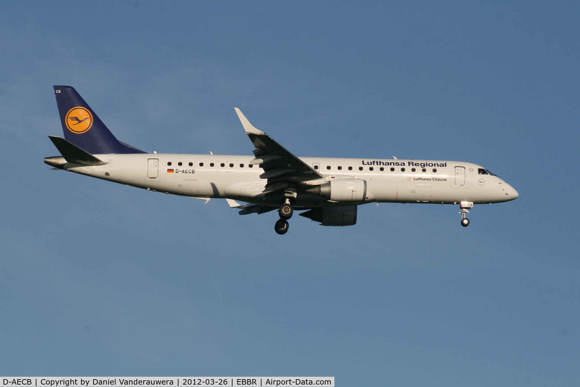 D-AECB, 2009 Embraer 190LR (ERJ-190-100LR) C/N 19000332, Arrival of flight LH1006 to RWY 02