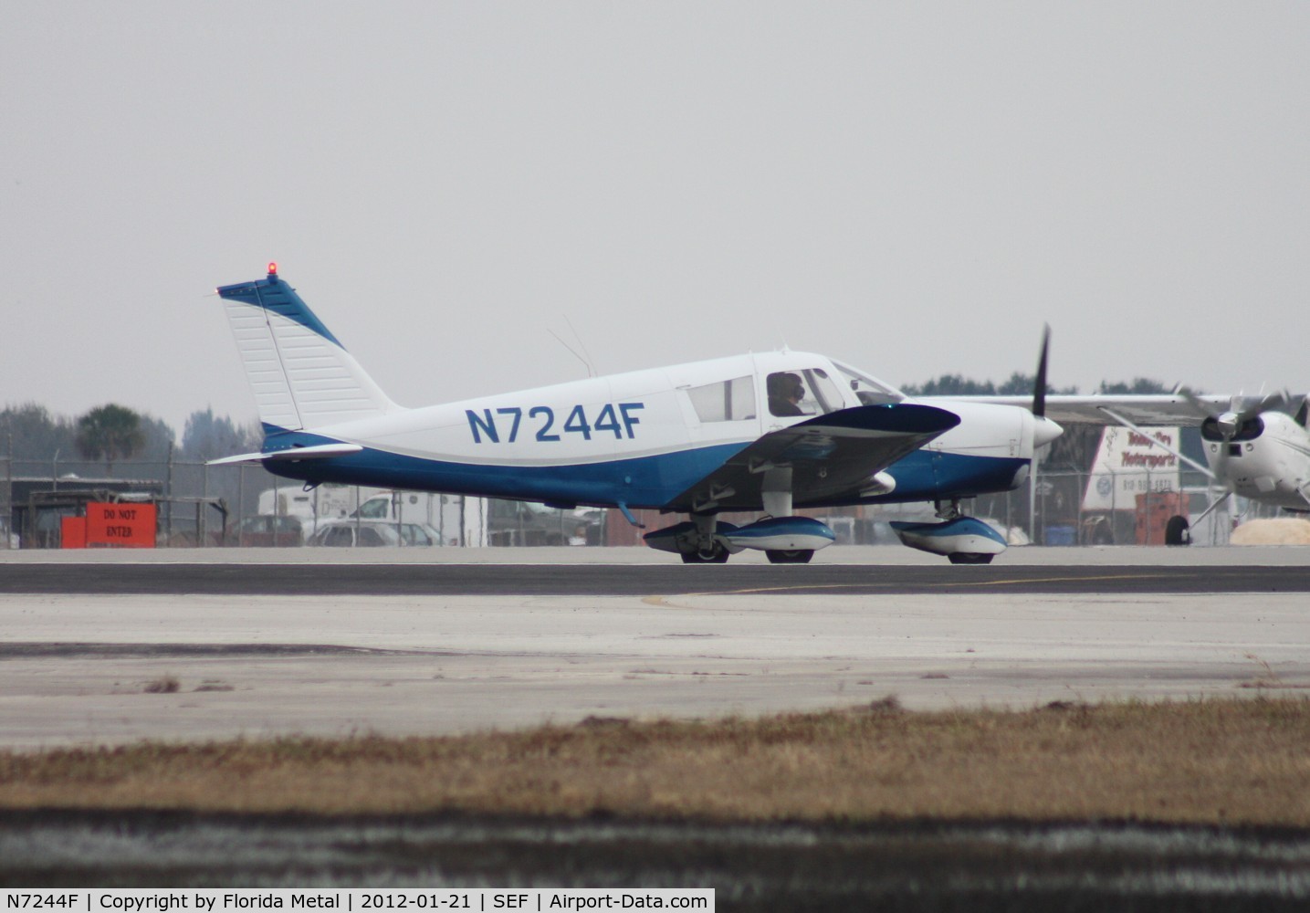 N7244F, 1968 Piper PA-28-140 Cherokee C/N 28-25160, PA-28-140