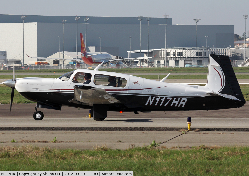 N117HR, 2005 Mooney M20R Ovation C/N 29-0361, Taxiing to the Terminal...