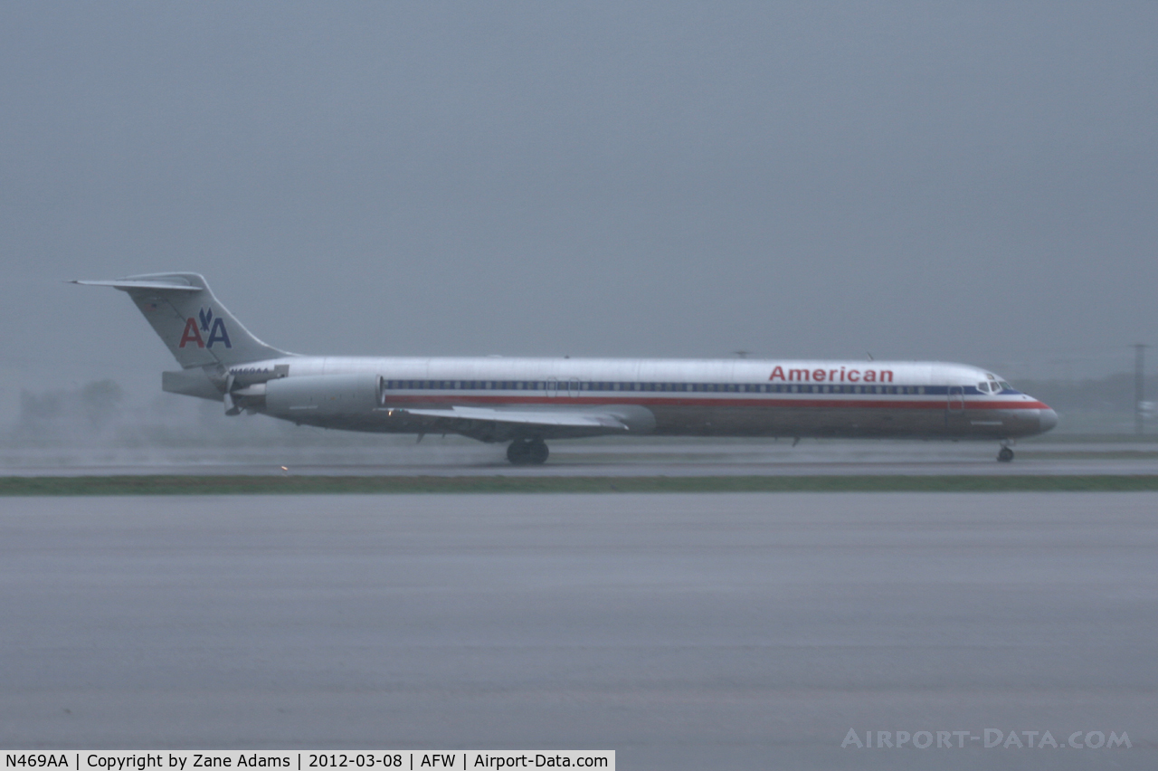 N469AA, 1988 McDonnell Douglas MD-82 (DC-9-82) C/N 49599, American Airlines Super80 diverted to Alliance Airport during heavy rains.