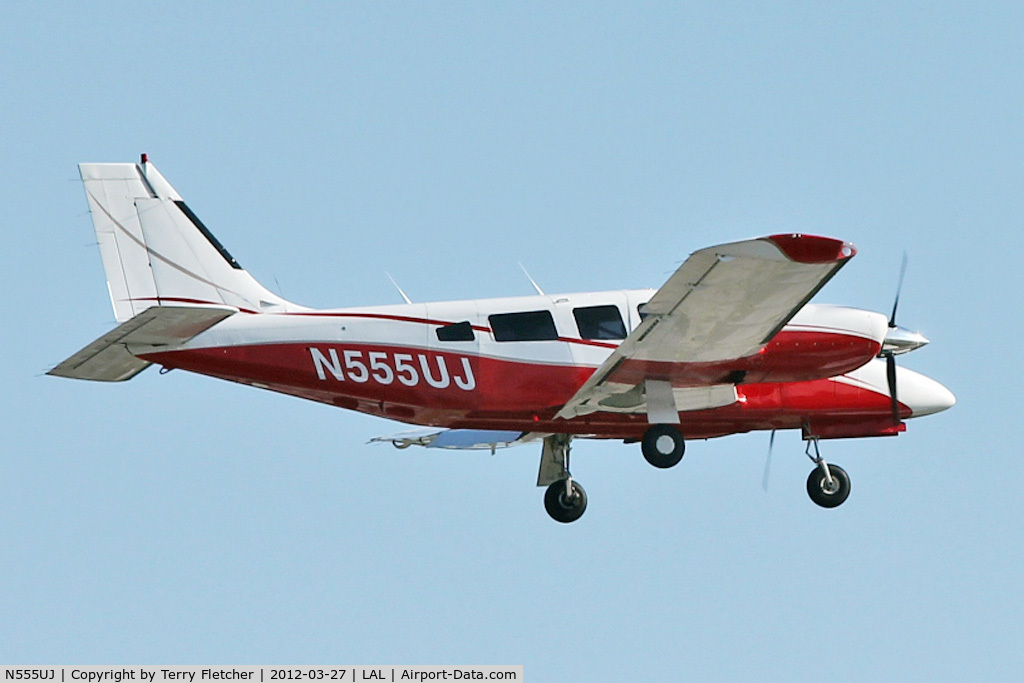 N555UJ, 1984 Piper PA-34-220T Seneca C/N 348433039, 1984 Piper PA-34-220T, c/n: 348433039 at 2012 Sun N Fun