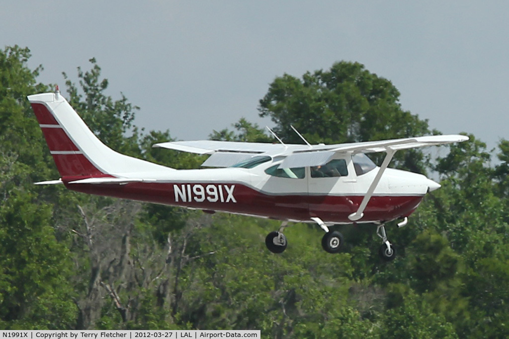 N1991X, 1965 Cessna 182H Skylane C/N 18256091, 1965 Cessna 182H, c/n: 18256091 at 2012 Sun N Fun