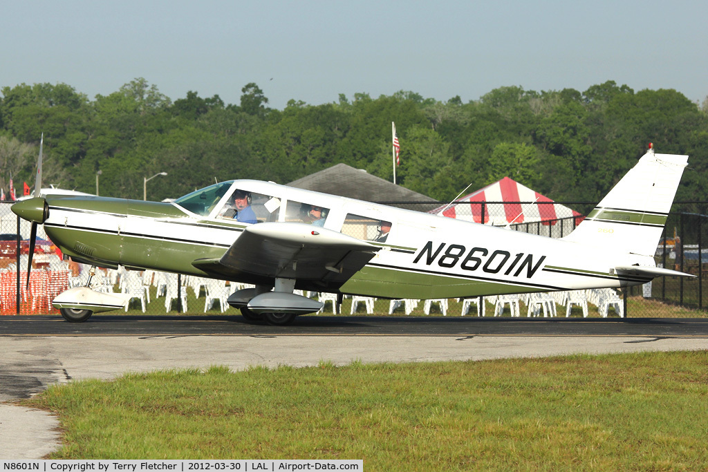 N8601N, 1971 Piper PA-32-260 Cherokee Six Cherokee Six C/N 32-7100020, 1971 Piper PA-32-260, c/n: 32-7100020 at 2012 Sun N Fun