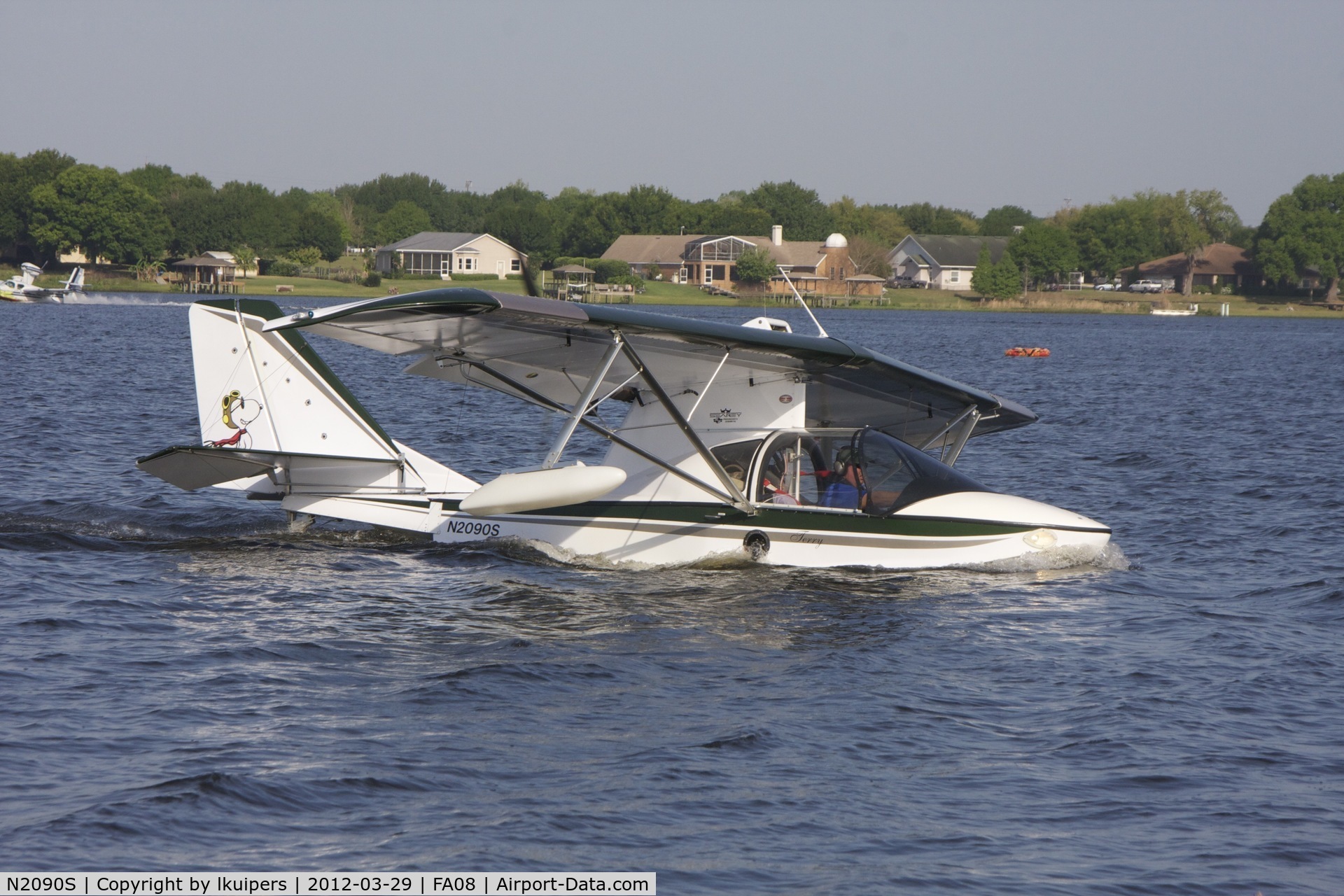 N2090S, 2004 Progressive Aerodyne Searey C/N 1MK316C, In the water at Lake Agnes FL