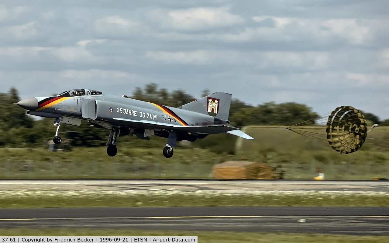 37 61, 1972 McDonnell Douglas F-4F Phantom II C/N 4497, moments prior touchdown at Fliegerhorst Neuburg