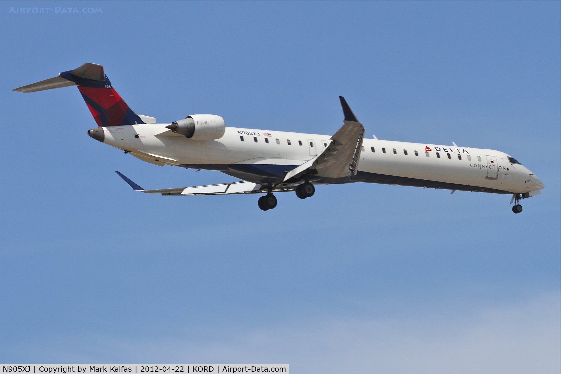 N905XJ, 2007 Bombardier CRJ-900 (CL-600-2D24) C/N 15137, Pinnacle Airlines/Delta Connection, FLG3586 arriving from KMSP, RWY 10 approach KORD.