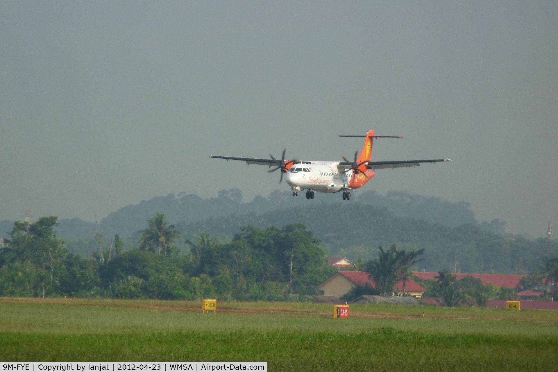 9M-FYE, 2008 ATR 72-212A C/N 840, Approaching Runway 15