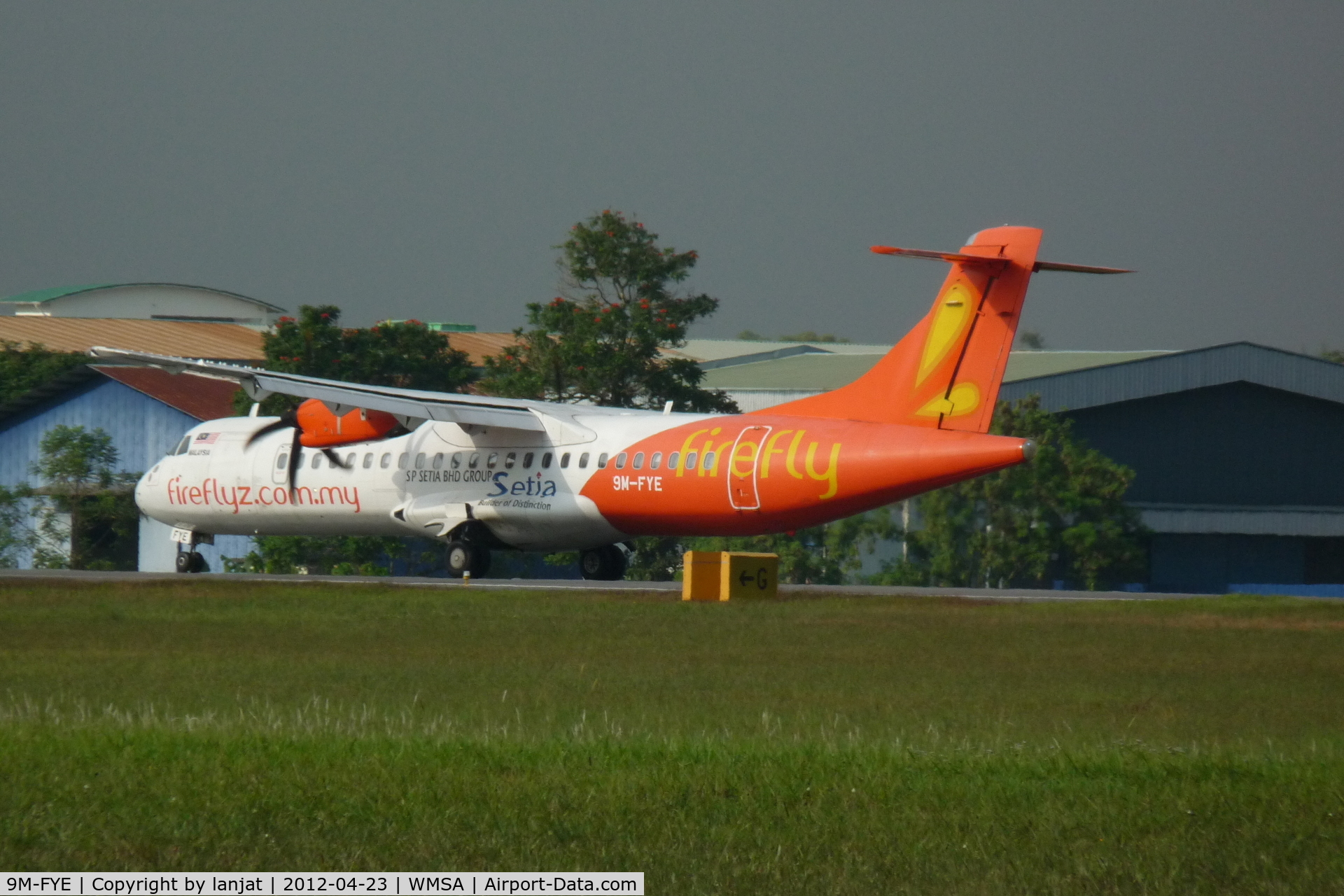 9M-FYE, 2008 ATR 72-212A C/N 840, Touch Down