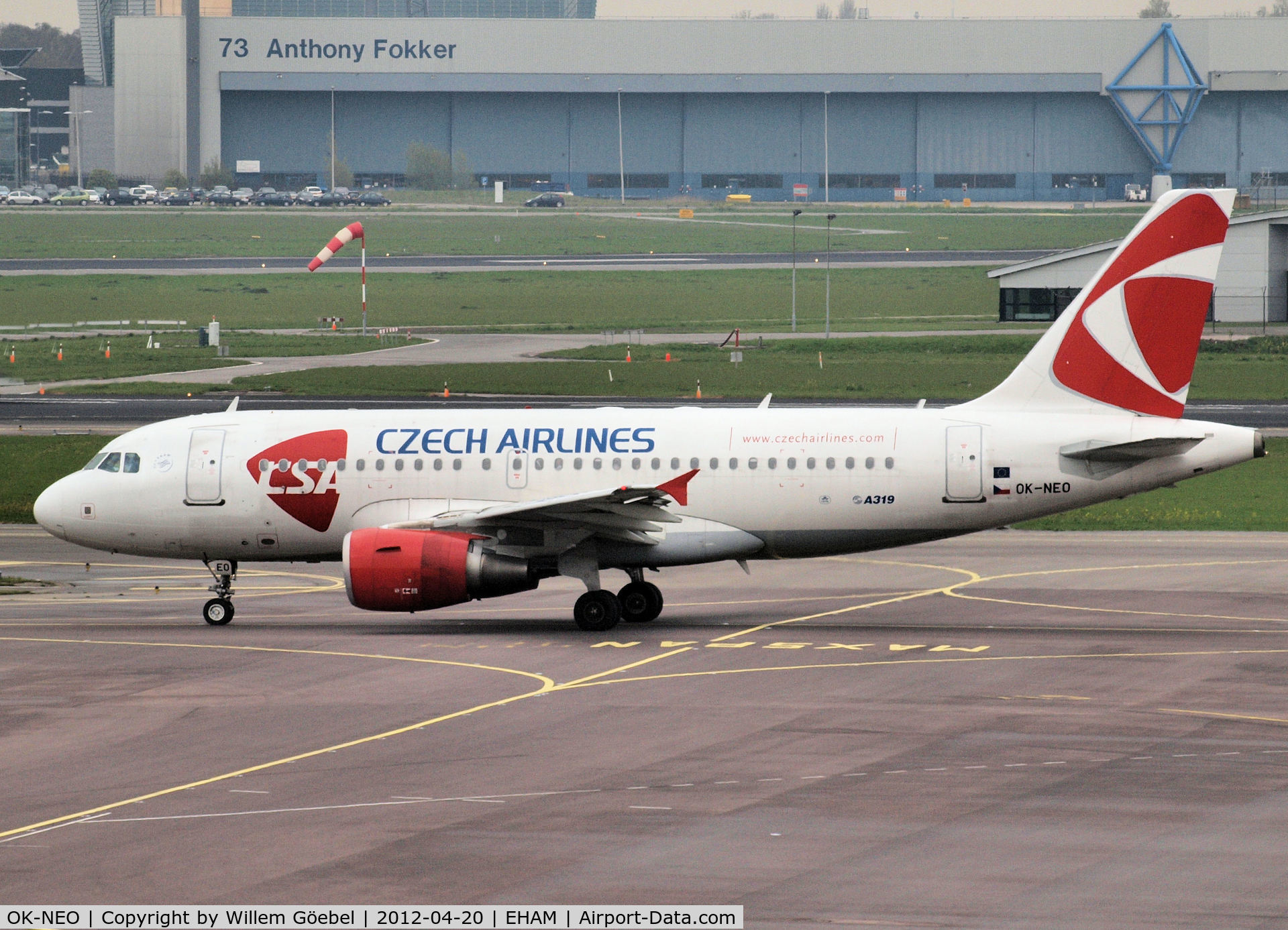 OK-NEO, 2008 Airbus A319-112 C/N 3452, Taxi to the runway of Schiphol Airport