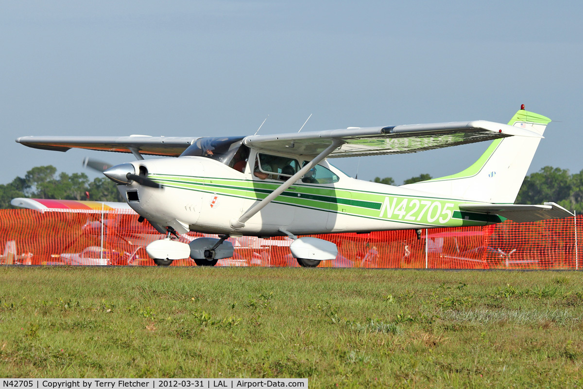 N42705, 1968 Cessna 182L Skylane C/N 18259150, At 2012 Sun N Fun