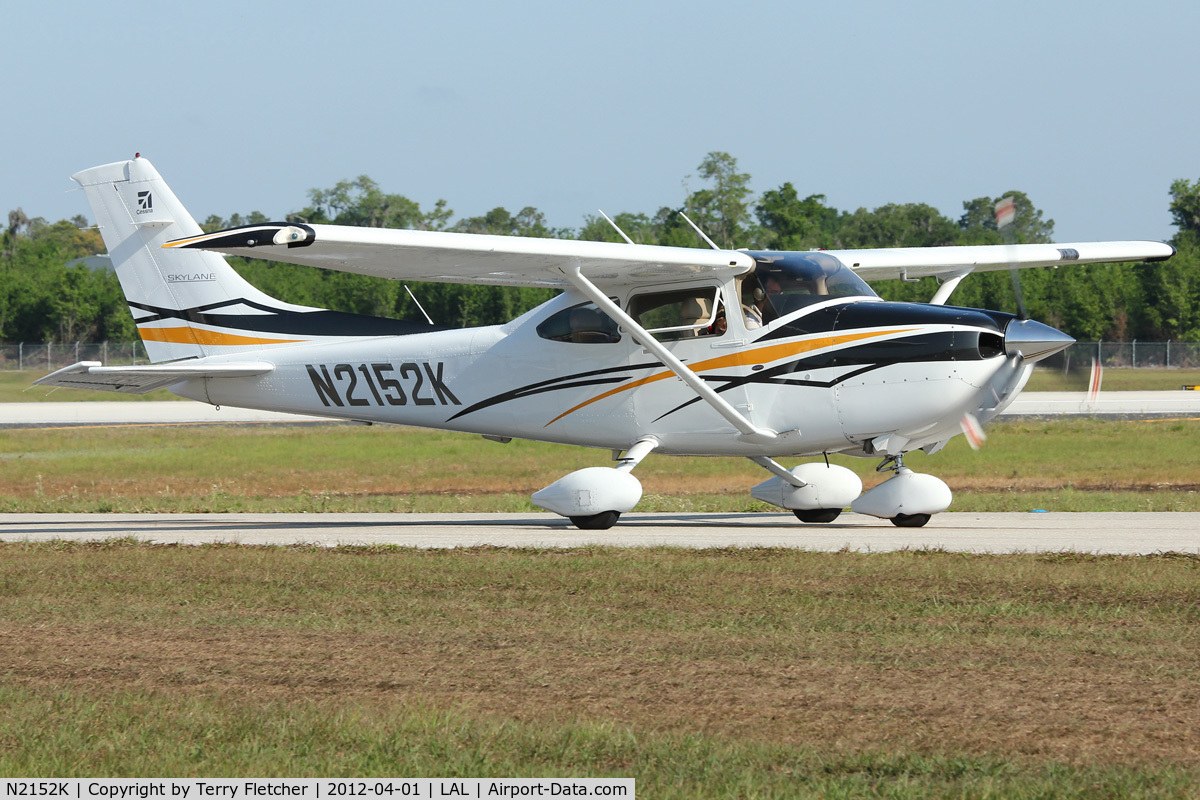 N2152K, 2007 Cessna 182T Skylane C/N 18281908, At 2012 Sun N Fun