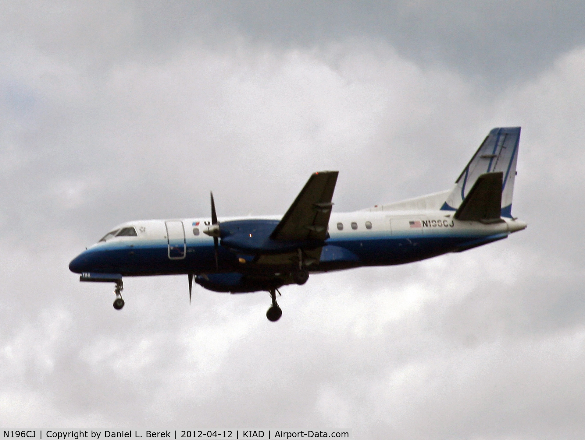 N196CJ, 1990 Saab 340B C/N 340B-196, A frequent visitor to IAD comes in at the short runway.