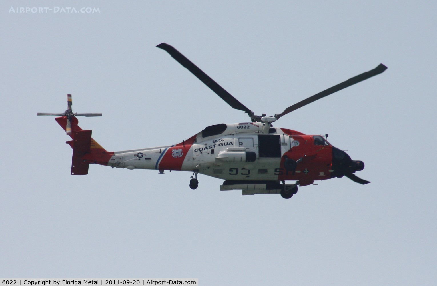 6022, Sikorsky HH-60J Jayhawk C/N 70.1705, US Coast Guard flying past Sand Key Park Beach Clearwater FL