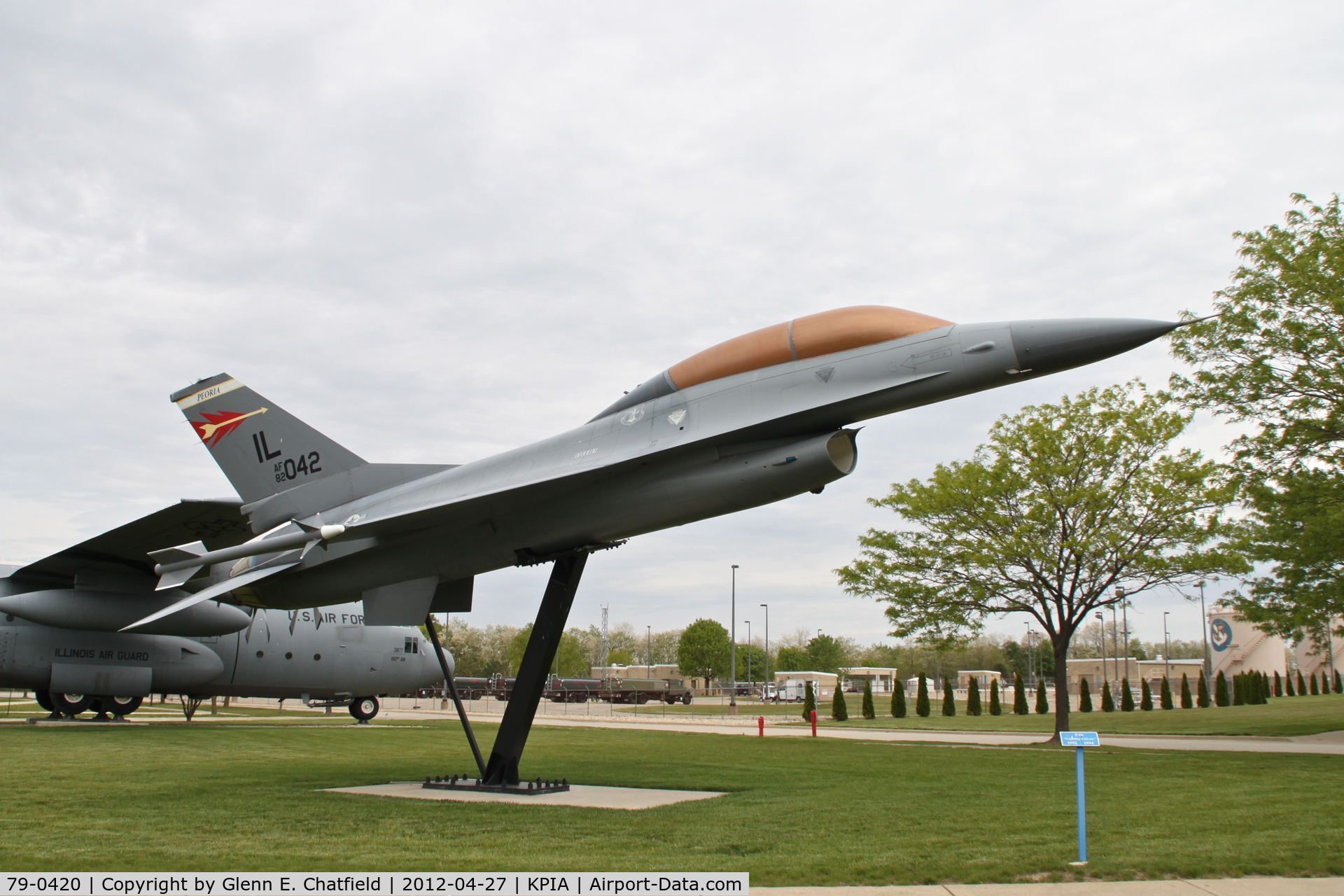 79-0420, 1979 General Dynamics F-16B C/N 62-52, At the Air Park
