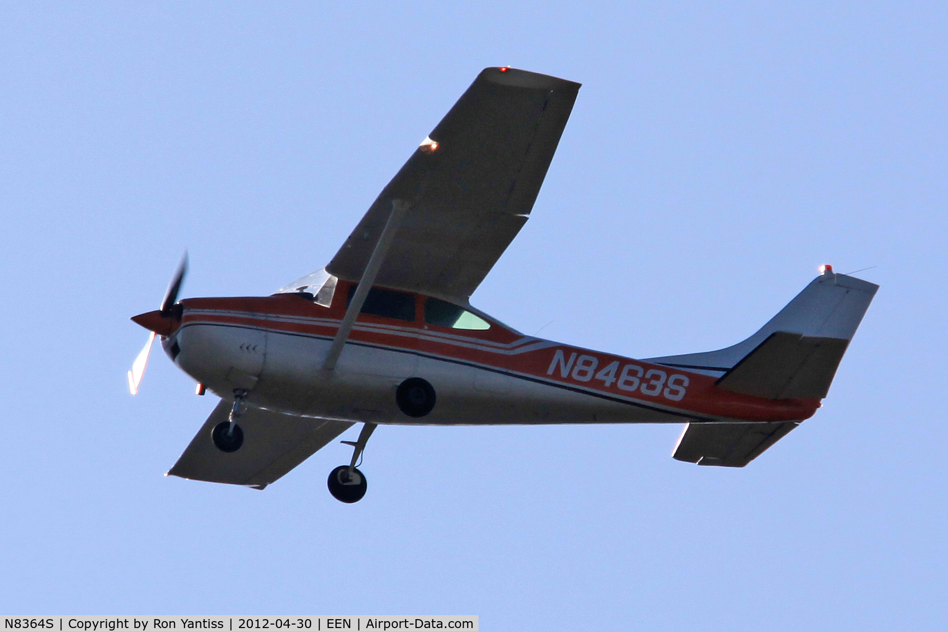 N8364S, 1965 Cessna 182H Skylane C/N 18256464, Straight-in final for runway 02, Dillant-Hopkins Airport, Keene, NH