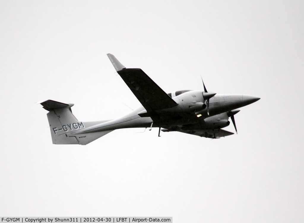 F-GYGM, Diamond DA-42 Twin Star C/N 42.023, Taking off from rwy 02 to BIA